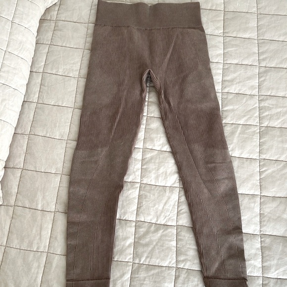 NWOT athletic leggings - Picture 1 of 4